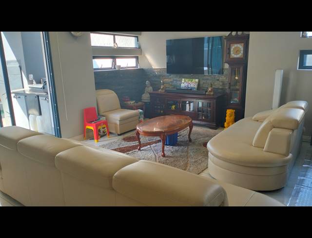 3 BEDROOM DUPLEX FOR SALE IN EQUESTRIA